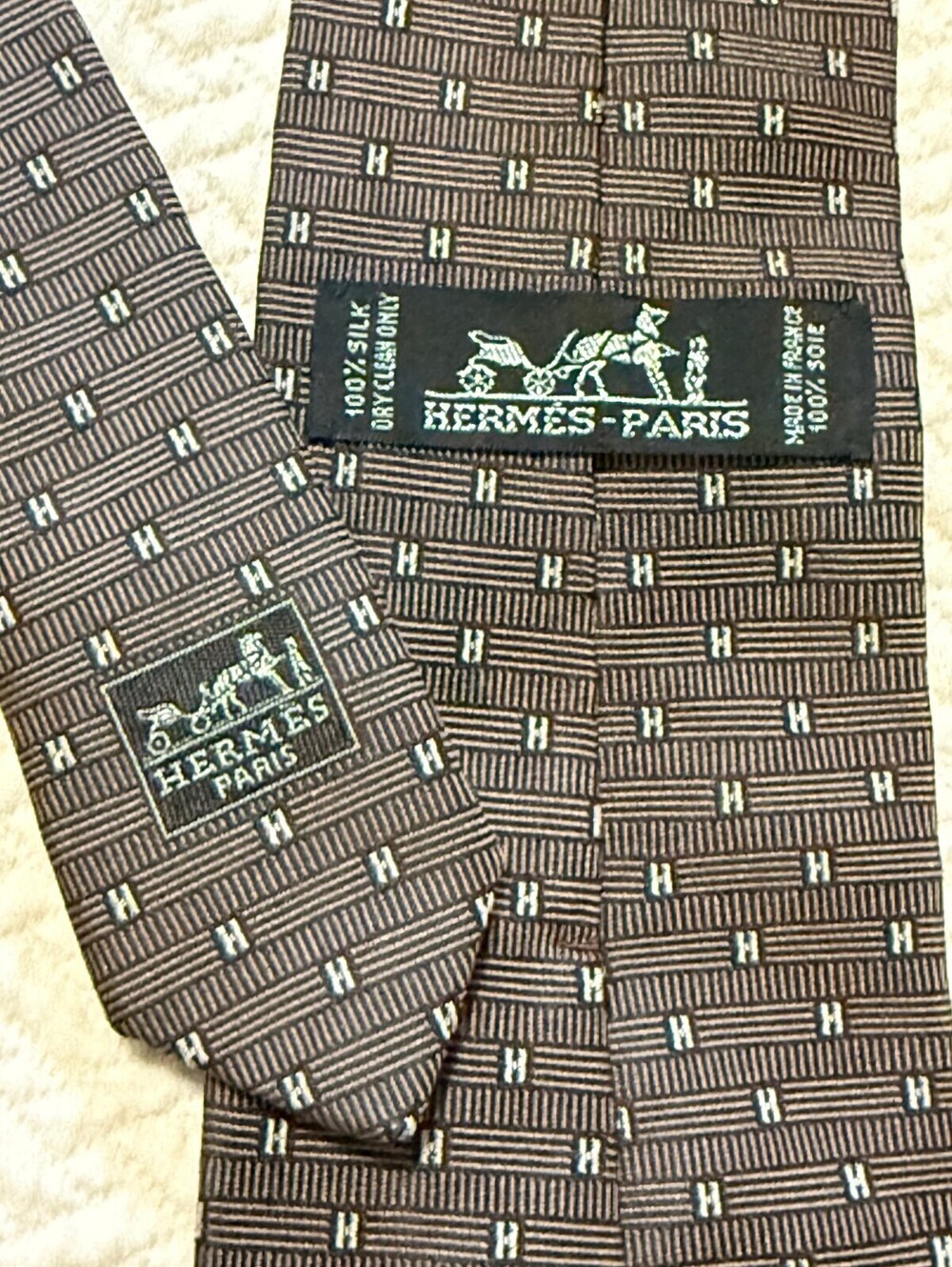 Authentic HERMÈS Paris Silk Tie Vintage Brown/Taupe Micro "H" Geometric Pattern